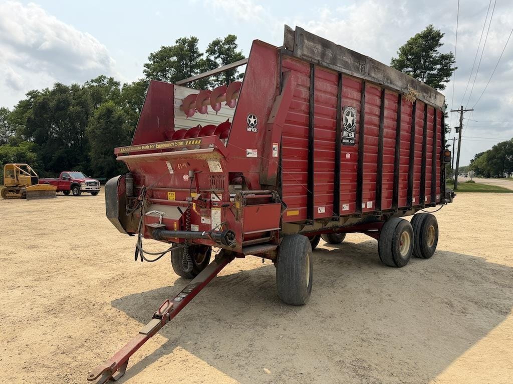 Meyer 4218 Equipment Image0