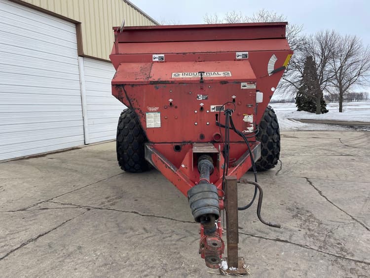 Meyer 8865 Manure Handling Manure Spreaders Dry for Sale Tractor Zoom