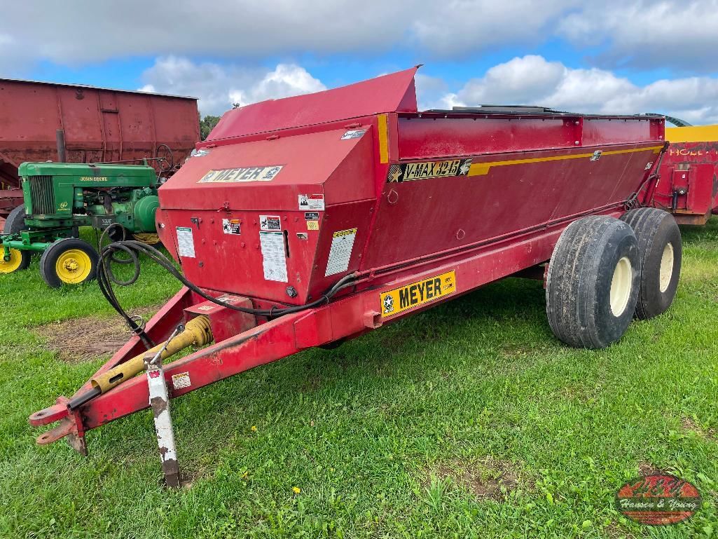 Meyer V-Max 3245 Equipment Image0