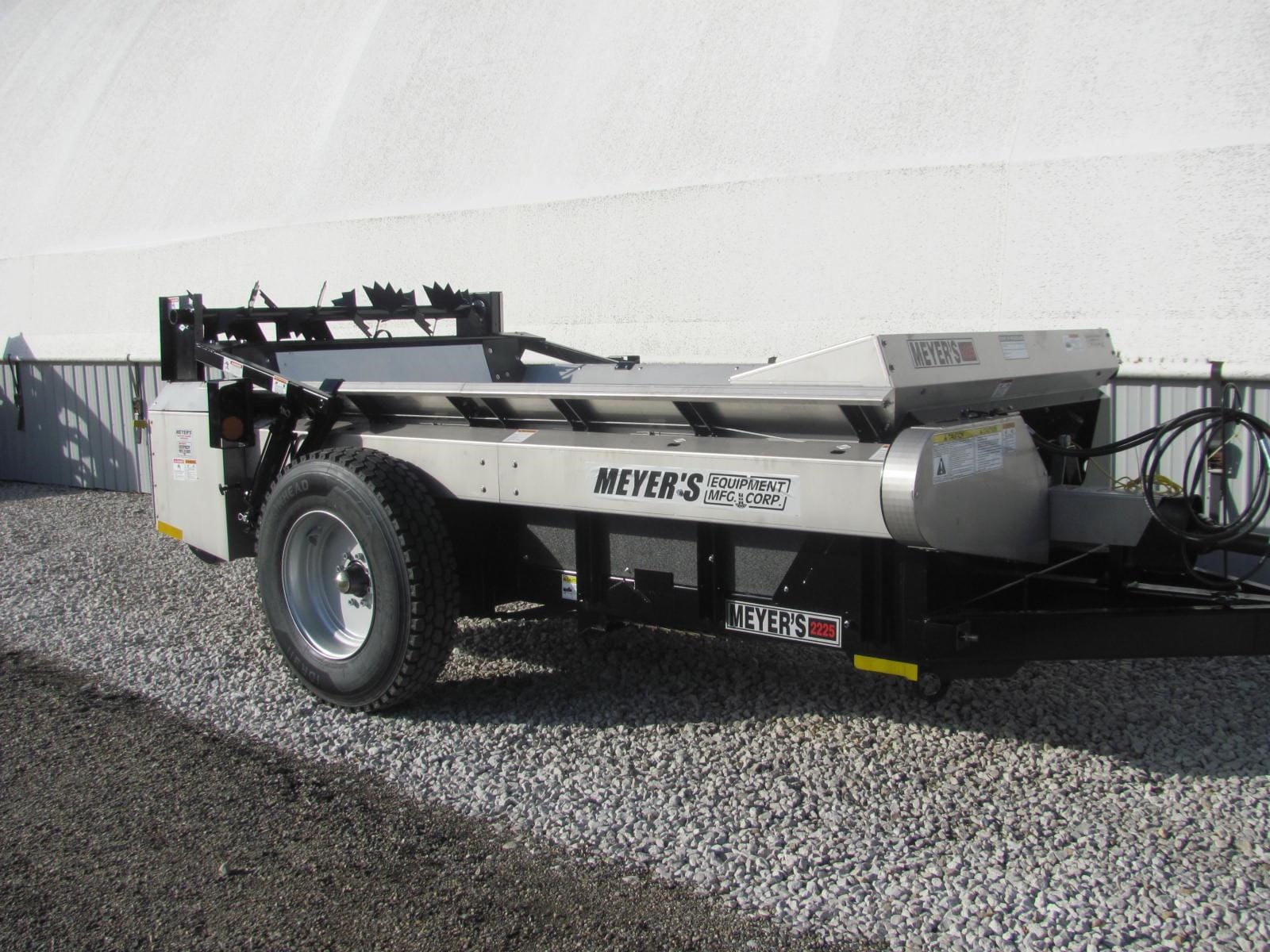 Meyer's 2225 Equipment Image0