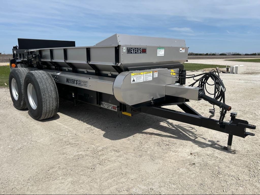 Meyer's M3280 Equipment Image0