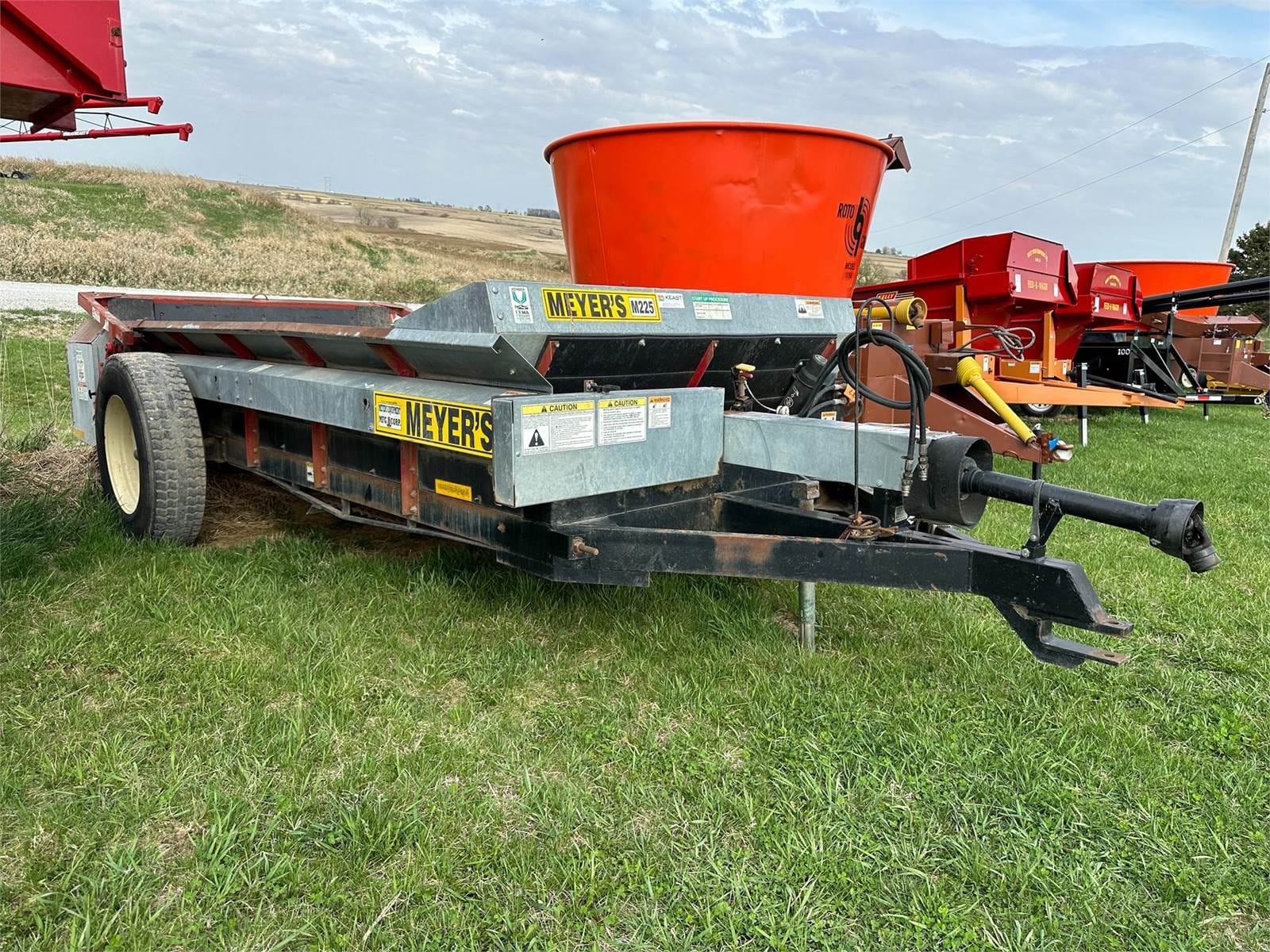 2009 Meyer's M225 Equipment Image0