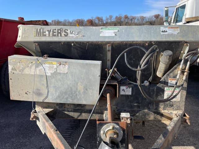 Image of Meyer M350 equipment image 4