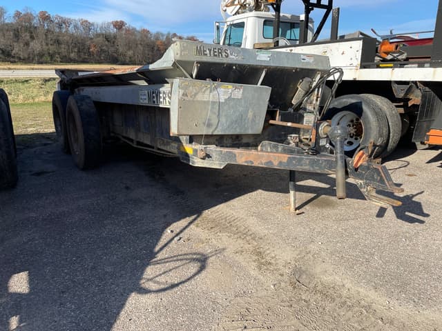 Image of Meyer M350 equipment image 2