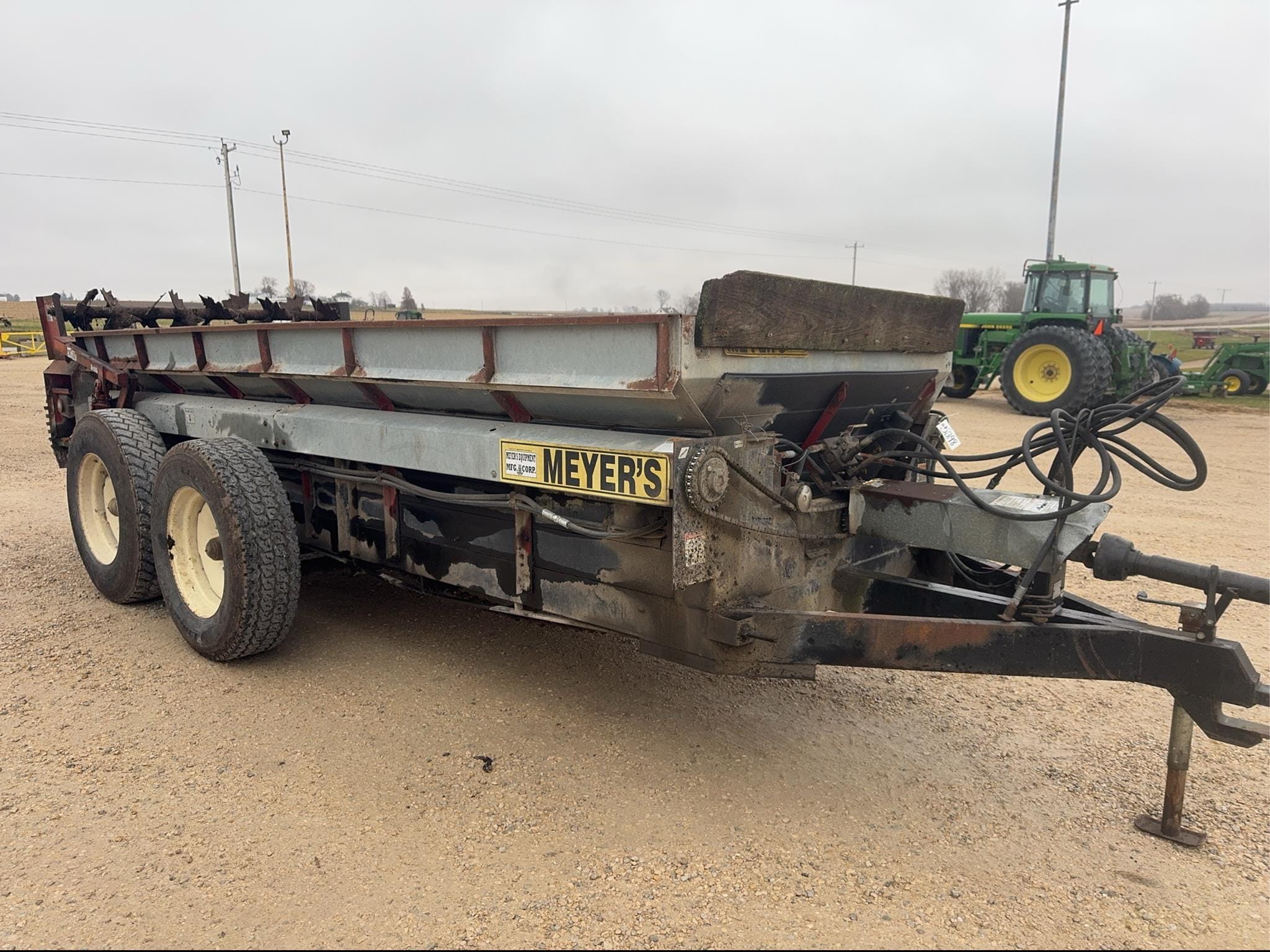 Meyer's M390 Equipment Image0