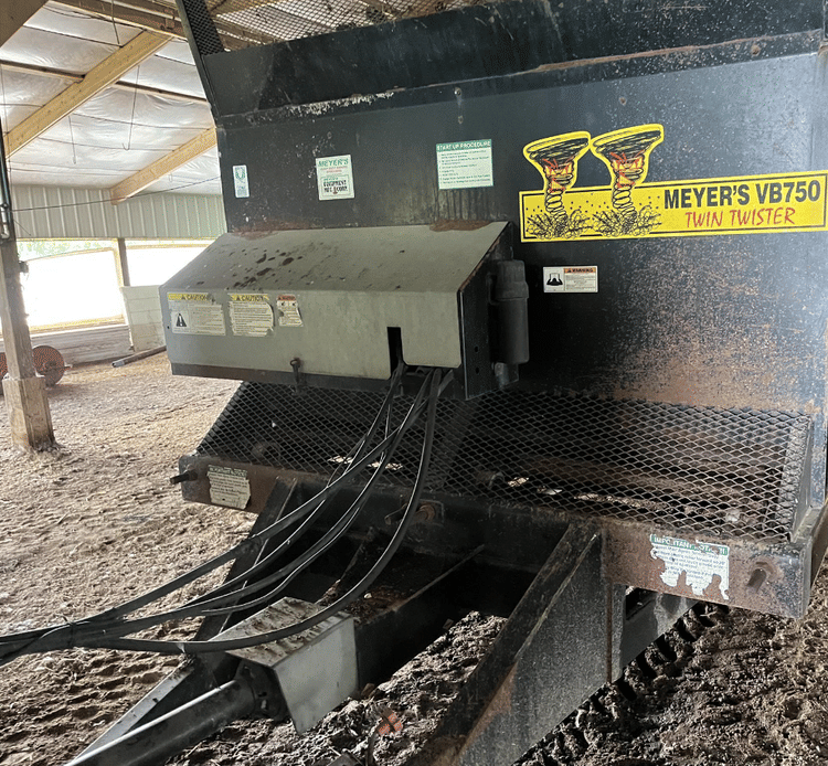 Meyer's VB750 Manure Handling Manure Spreaders Dry for Sale Tractor