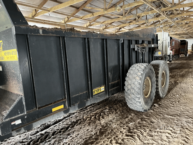 Meyer's VB750 Manure Handling Manure Spreaders Dry for Sale Tractor