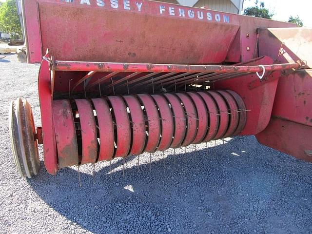 Image of Massey Ferguson 120 equipment image 1