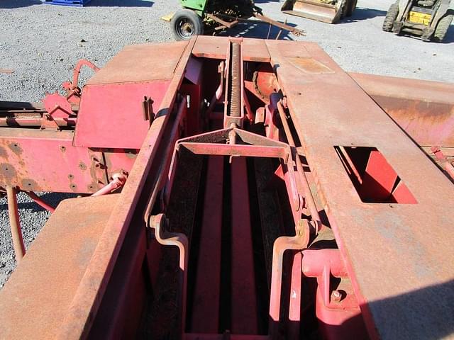 Image of Massey Ferguson 120 equipment image 4