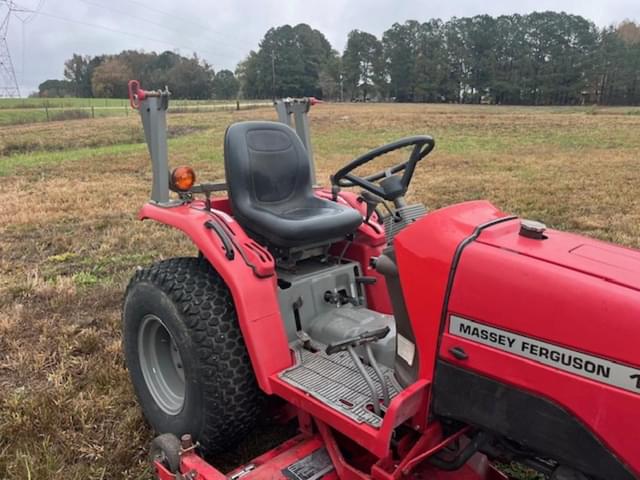 Image of Massey Ferguson 1210 equipment image 4