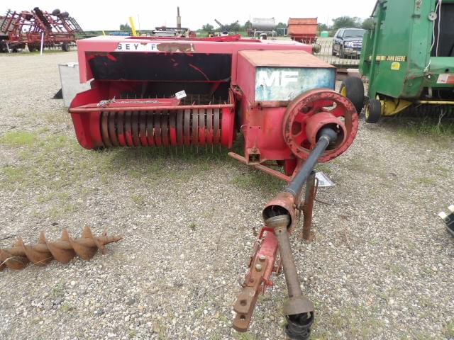 Image of Massey Ferguson 124 Image 0