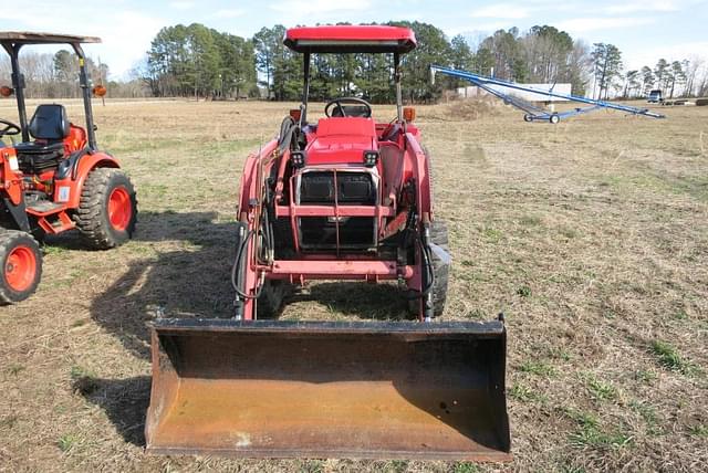 Image of Massey Ferguson 1240 equipment image 1