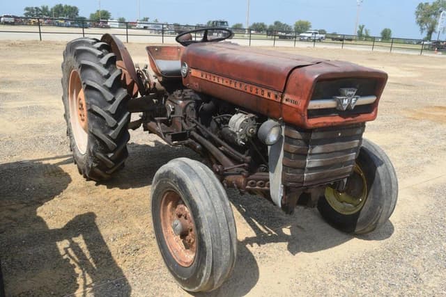 Image of Massey Ferguson 135 equipment image 3