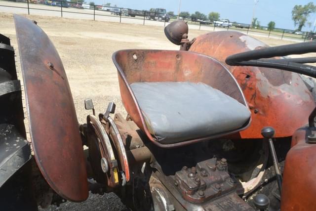 Image of Massey Ferguson 135 equipment image 4