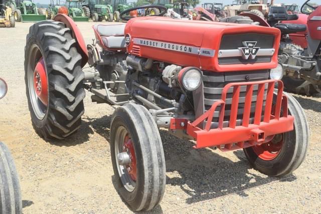 Image of Massey Ferguson 135 equipment image 3