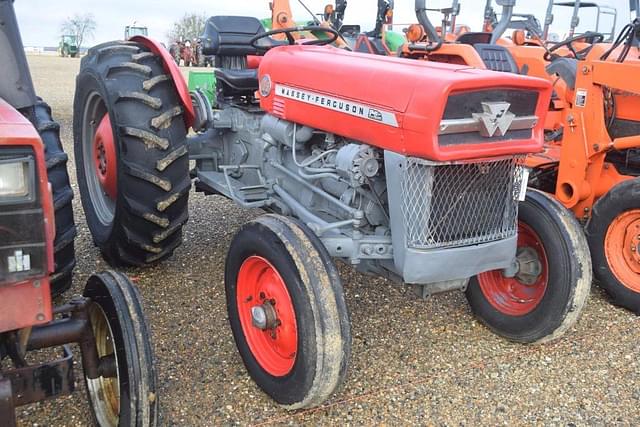 Image of Massey Ferguson 135 equipment image 3