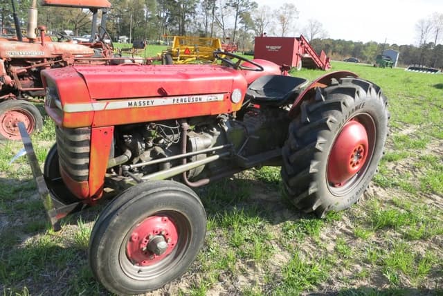 Image of Massey Ferguson 135 equipment image 1
