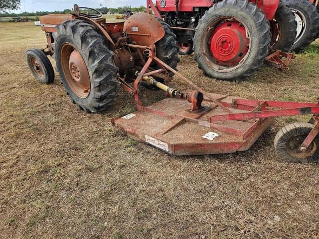 Image of Massey Ferguson 135 equipment image 2