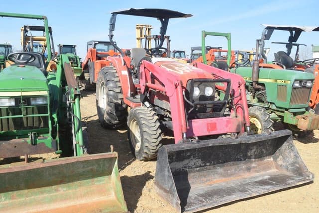 Image of Massey Ferguson 1533 equipment image 3
