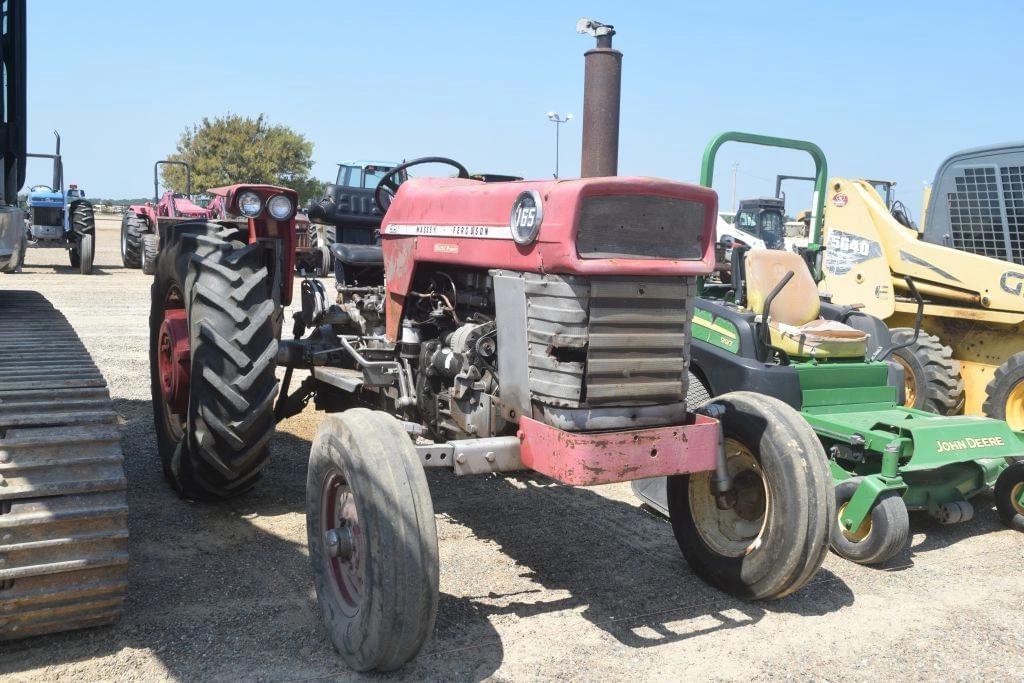 Image of Massey Ferguson 165 Primary image