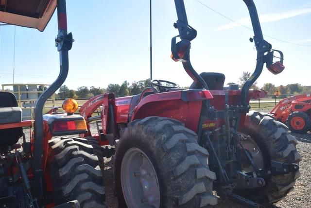 Image of Massey Ferguson 1652 equipment image 1