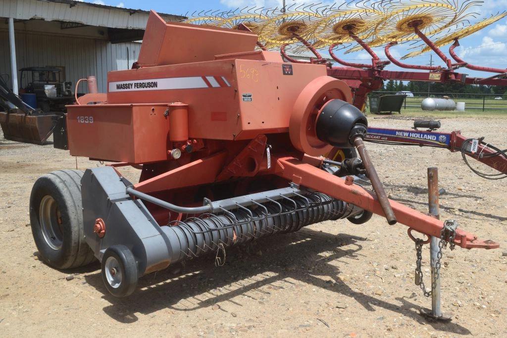 Image of Massey Ferguson 1839 Primary image