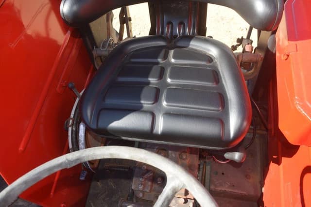 Image of Massey Ferguson 231 equipment image 4