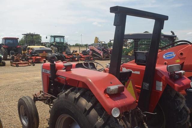 Image of Massey Ferguson 231 equipment image 1