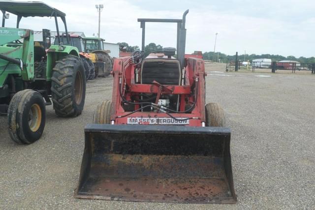 Image of Massey Ferguson 231 equipment image 4