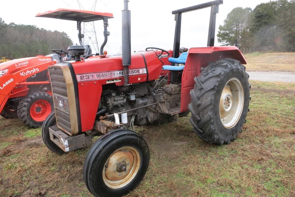 Massey Ferguson 231 Equipment Image0
