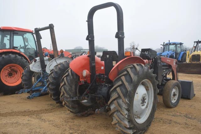 Image of Massey Ferguson 231S equipment image 2