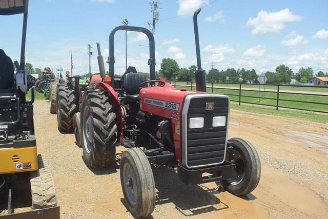 Image of Massey Ferguson 231S equipment image 3