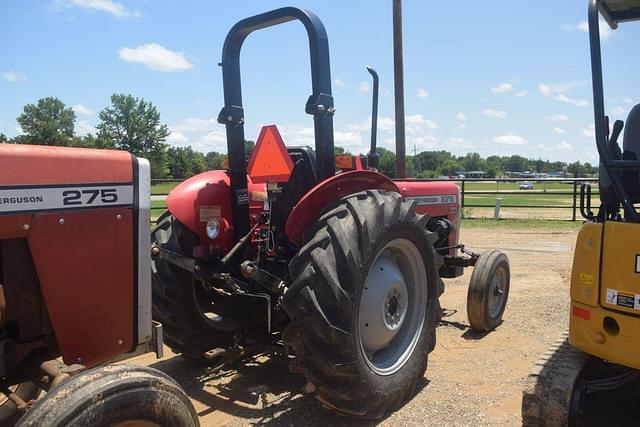 Image of Massey Ferguson 231S equipment image 2