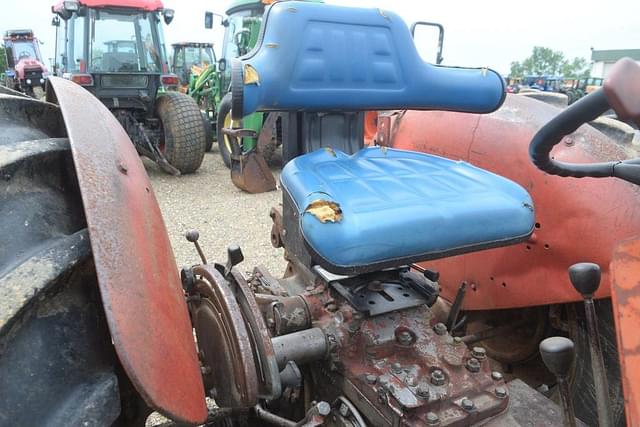 Image of Massey Ferguson 245 equipment image 4