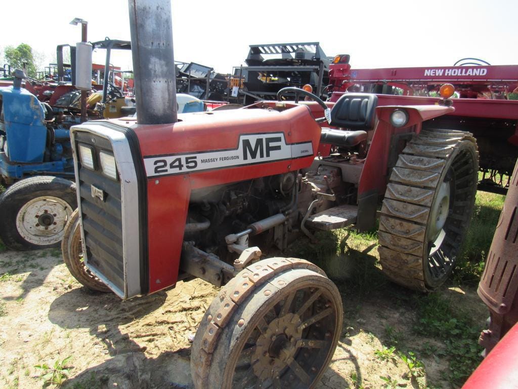 Main image Massey Ferguson 245