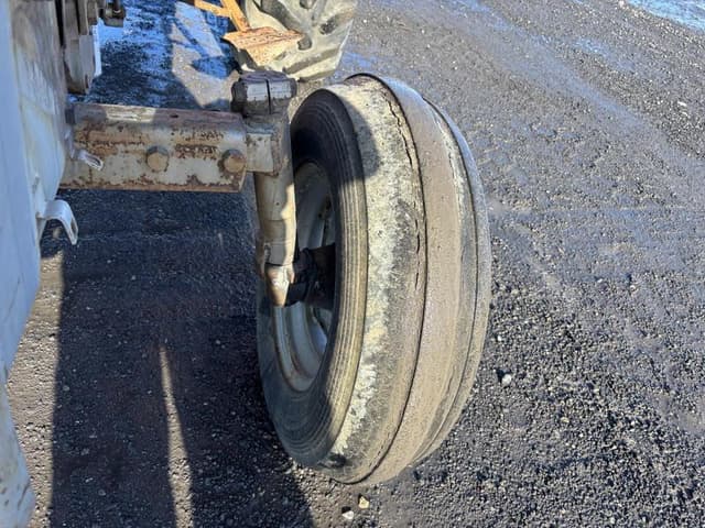 Image of Massey Ferguson 255 equipment image 3