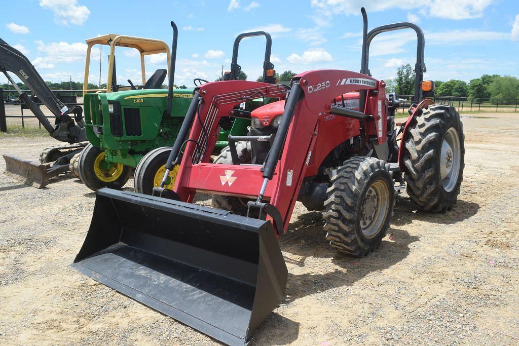 Image of Massey Ferguson 2605 Primary image
