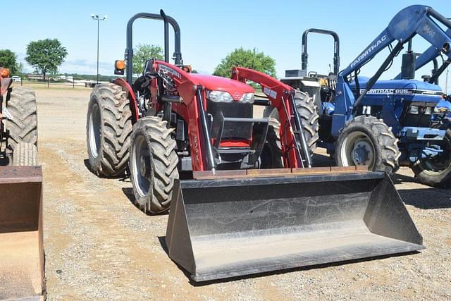 Image of Massey Ferguson 2606H equipment image 3