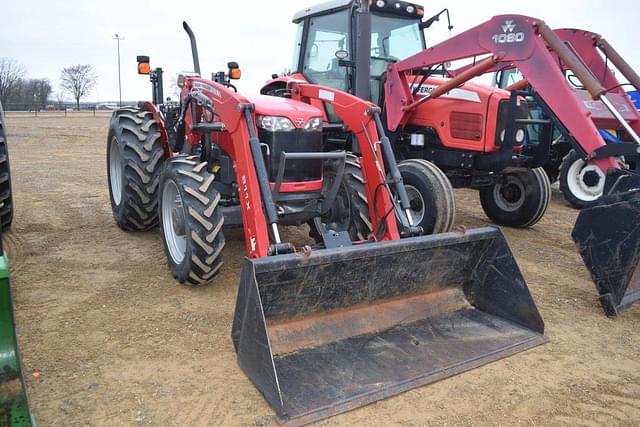 Image of Massey Ferguson 2607H equipment image 3