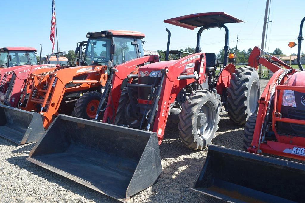 Image of Massey Ferguson 2607H Primary image