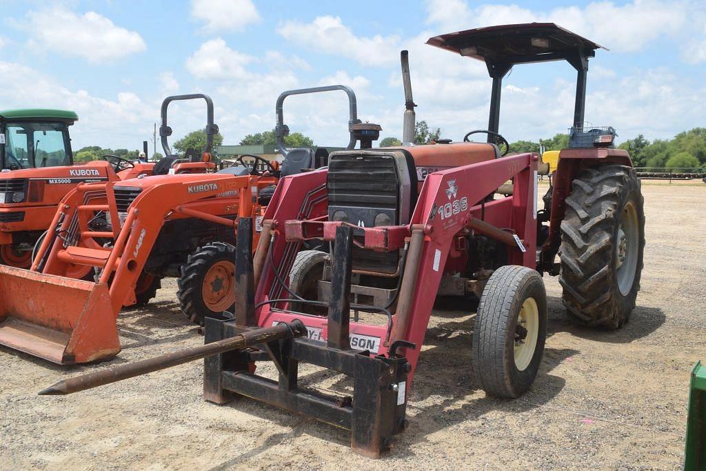 Image of Massey Ferguson 261 Primary image
