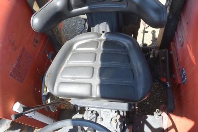 Image of Massey Ferguson 263 equipment image 4