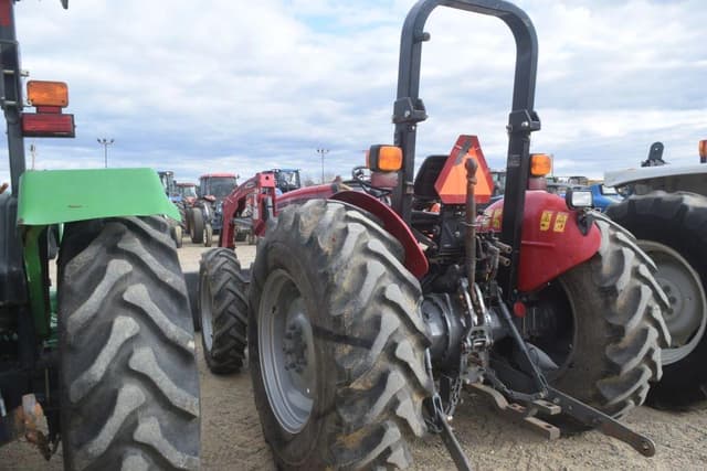 Image of Massey Ferguson 2635 equipment image 1