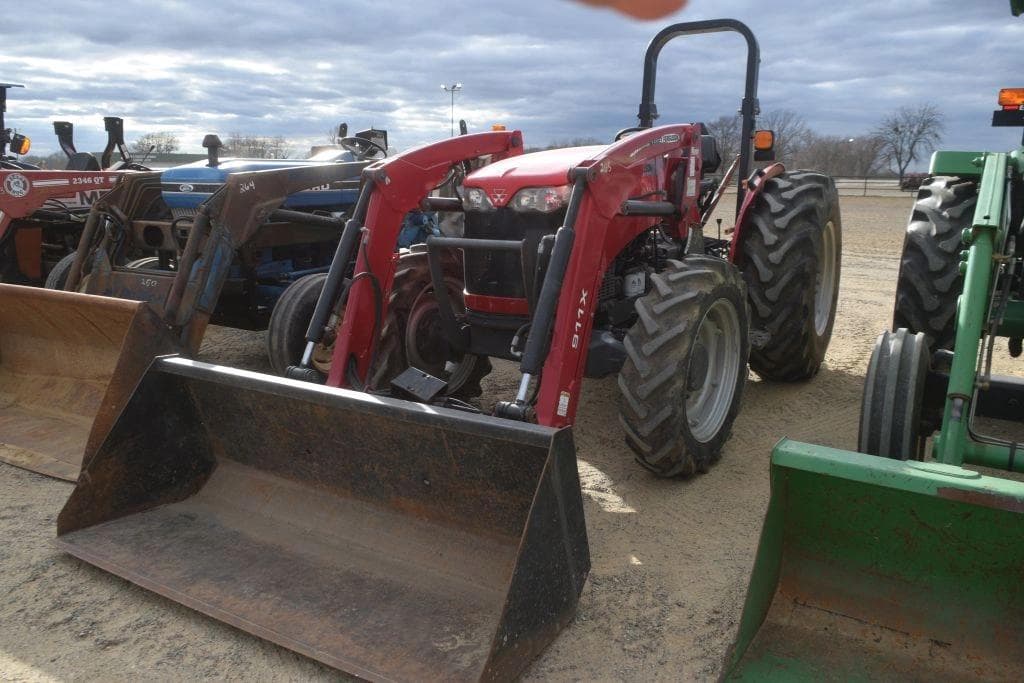 Image of Massey Ferguson 2635 Primary image