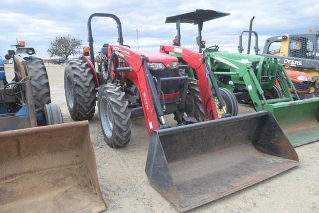 Image of Massey Ferguson 2635 equipment image 3