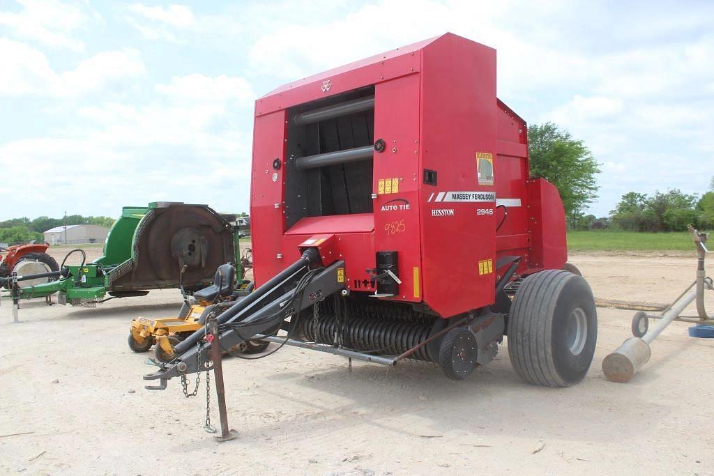 Image of Massey Ferguson 2946 Image 0