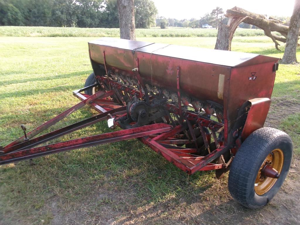 Image of Massey Ferguson 33 Primary image