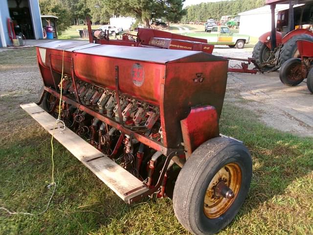 Image of Massey Ferguson 33 equipment image 4