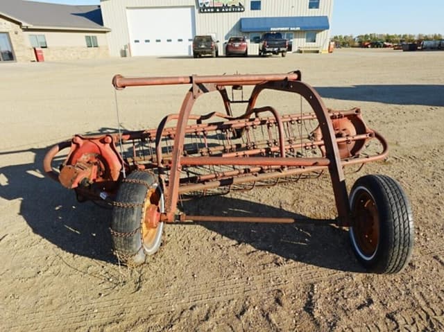 Image of Massey Ferguson 36 equipment image 2