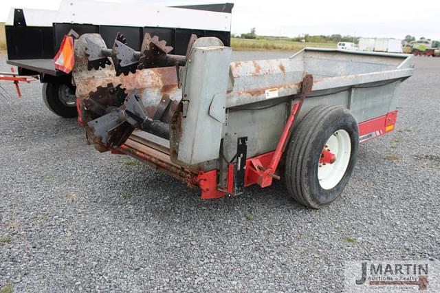 Image of Massey Ferguson 3722 equipment image 2